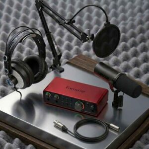 FOCUSRITE 2X2 SCARLETT SOLO G4 INTERFACE-MIC-HP BUN